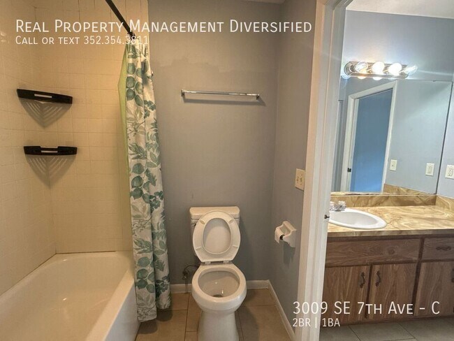 Building Photo - 3009 SE 7th Ave