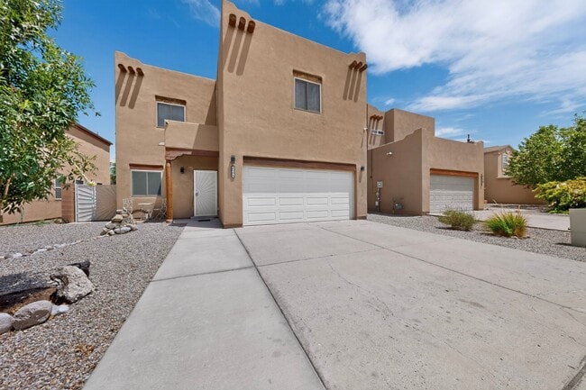 Building Photo - 624 Torretta Dr SW