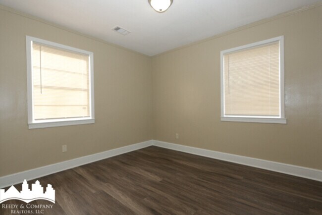 Building Photo - 1120 S Prescott St