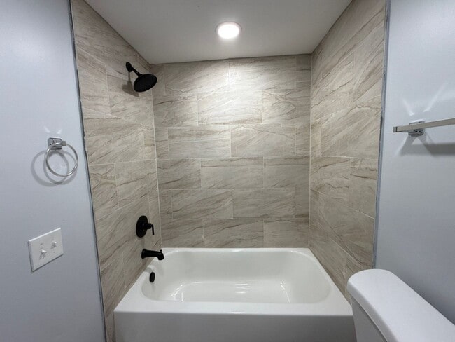 Building Photo - Beautiful Three - Bedroom Home In Baltimore