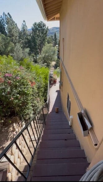 Building Photo - 10352 Cowan Heights Dr