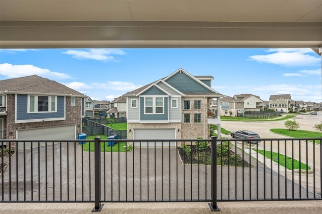 Building Photo - 18814 River Overlook Ct