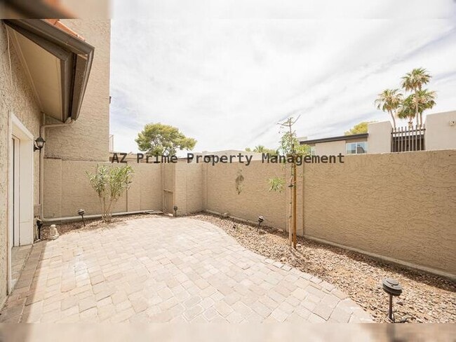 Building Photo - 4922 N 42nd Way