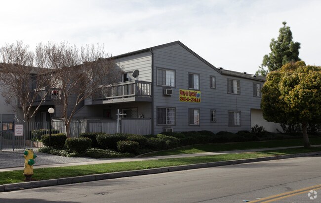Primary Photo - Westport Bay Apartments