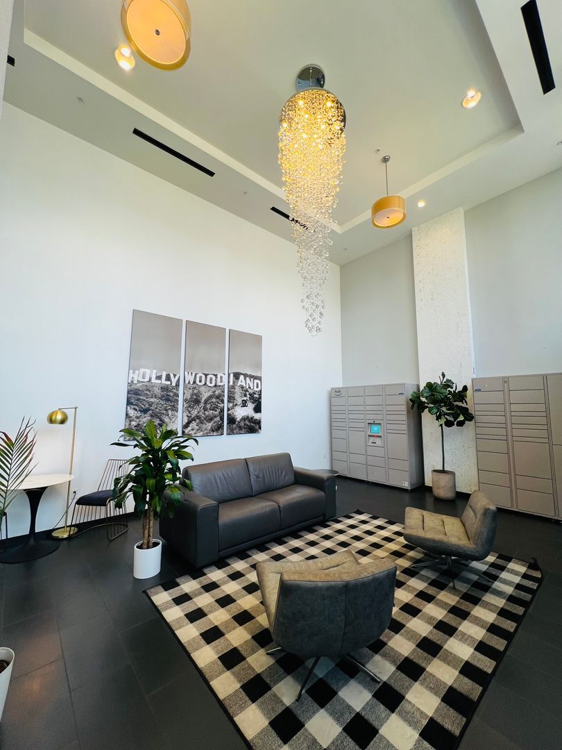 Interior Photo - The William on Sunset