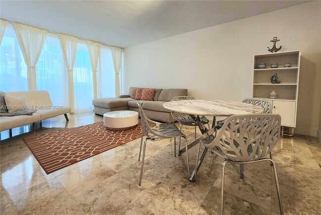Building Photo - 3505 S Ocean Dr