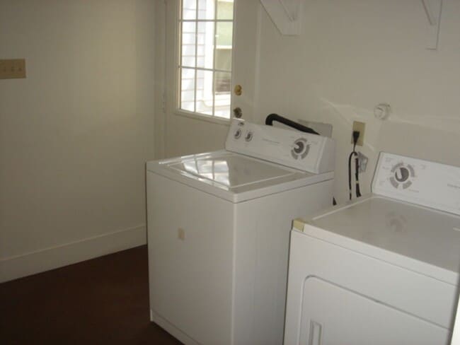 Building Photo - 5101 Martin Ave