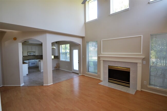 Building Photo - 15406 Amesbury Ln