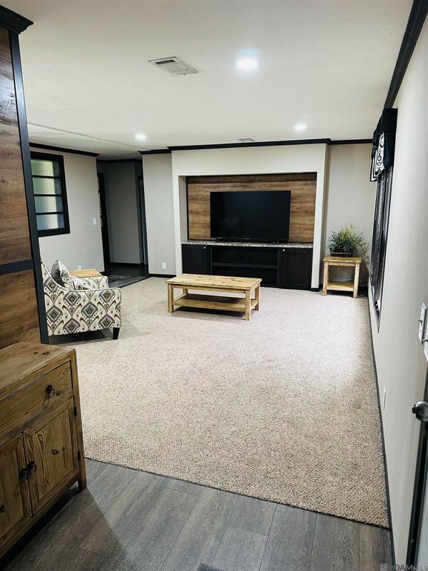 Building Photo - 36363 Big Oak Dr