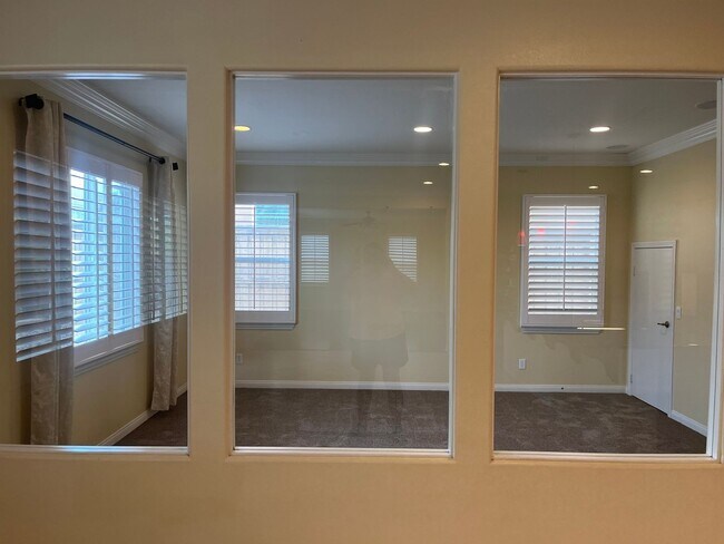 Building Photo - 32624 Juniper Berry Dr