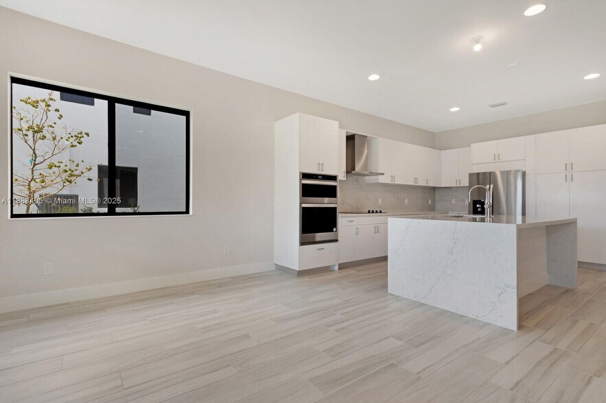 Building Photo - 13130 Addilyn Ct