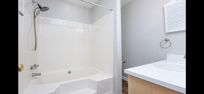 Building Photo - 488 Fairchase Ct