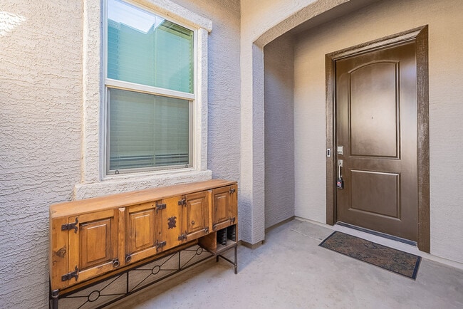 Building Photo - Spacious Brand New Home!