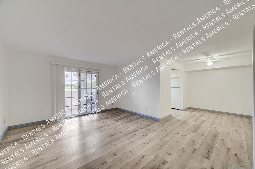 Building Photo - 101 Luna Way