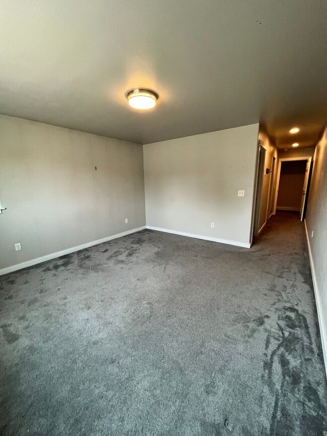 Building Photo - Beautiful 4 Bedroom Bozeman Home