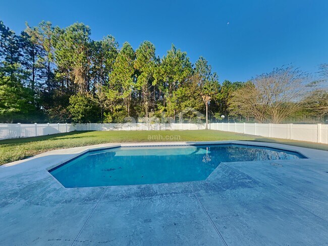 Building Photo - 23856 Flora Parke Blvd