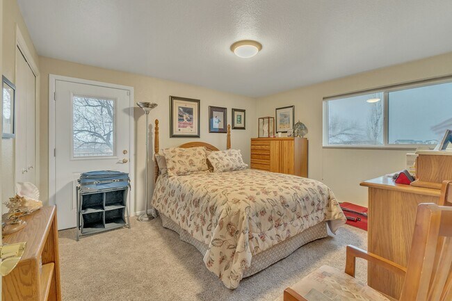 Building Photo - 10240 Potomac St