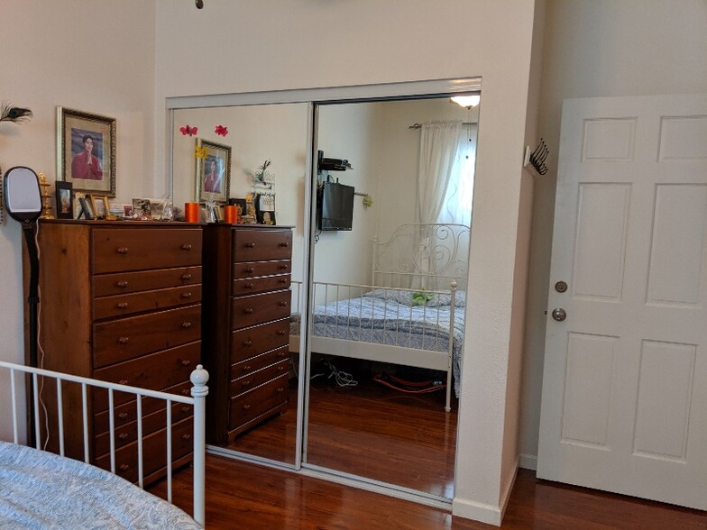 Building Photo - 600 Morse Ave