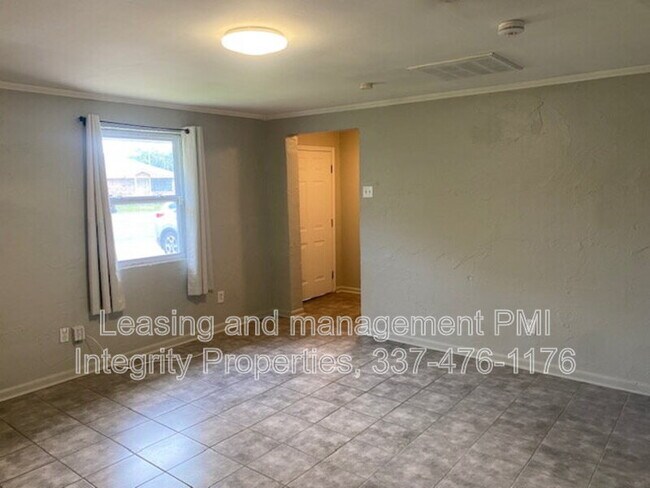 Building Photo - 318 Auburn Dr