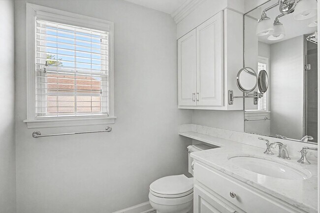 Building Photo - Stunning 3BR/2BA home in the desirable Temple Hills Golf Community!