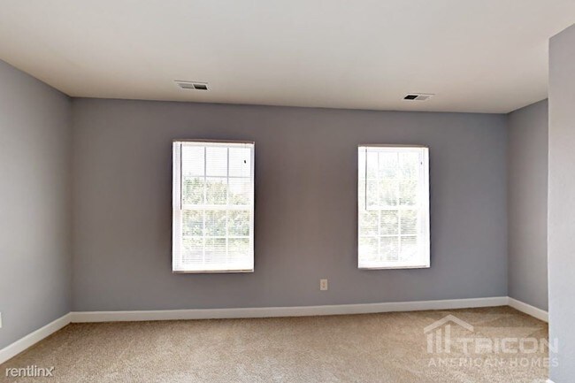 Building Photo - 956 Willow Creek Dr