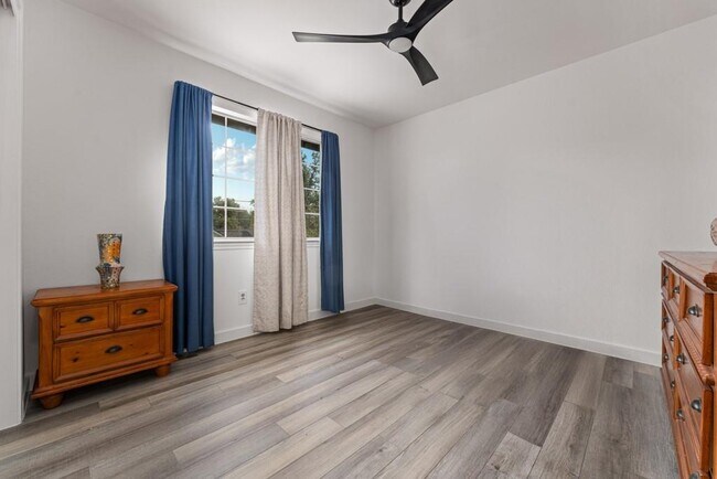 Building Photo - 1409 Lantern Light Dr