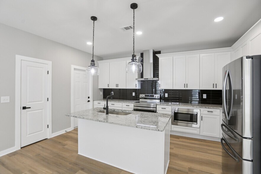 Building Photo - 3189 Jackson St