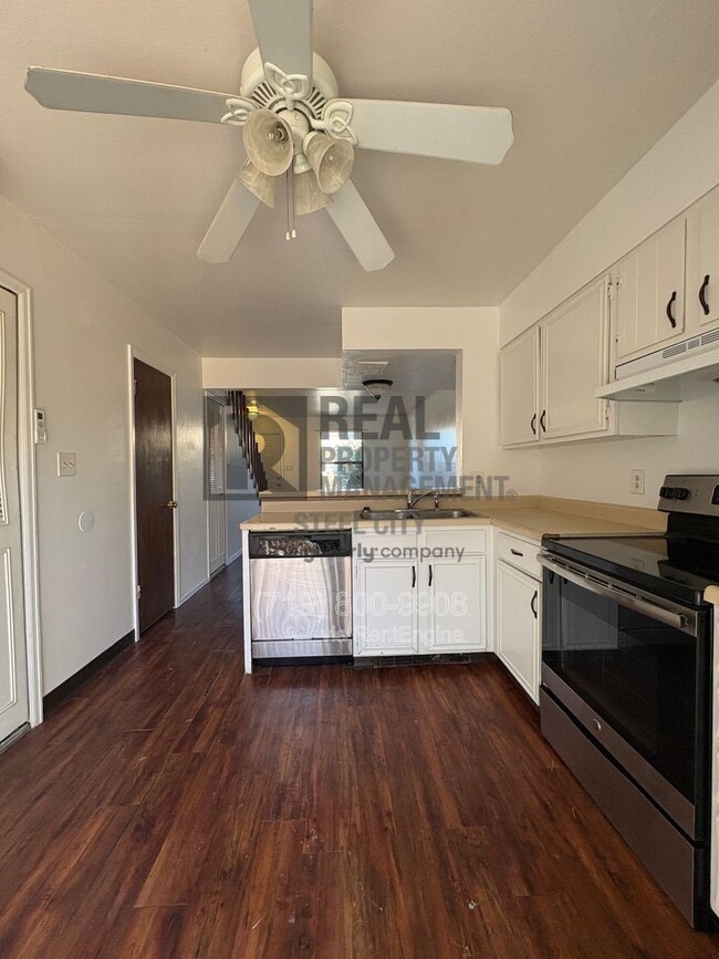 Building Photo - 1928 N Salem Ave