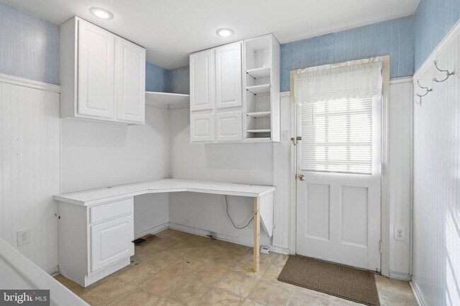 Building Photo - 9369 Tovito Dr