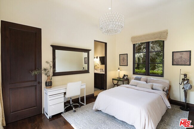 Building Photo - 1221 Minorca Dr