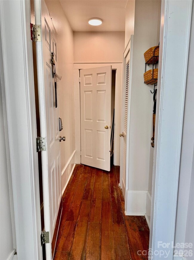 Building Photo - 22 N Congress St