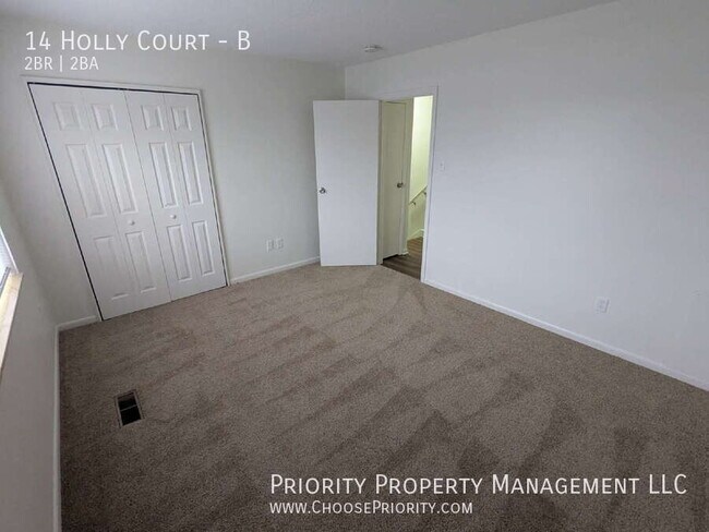 Building Photo - 14 Holly Ct