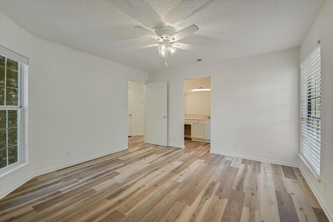 Building Photo - 6103 Hill Forest Dr