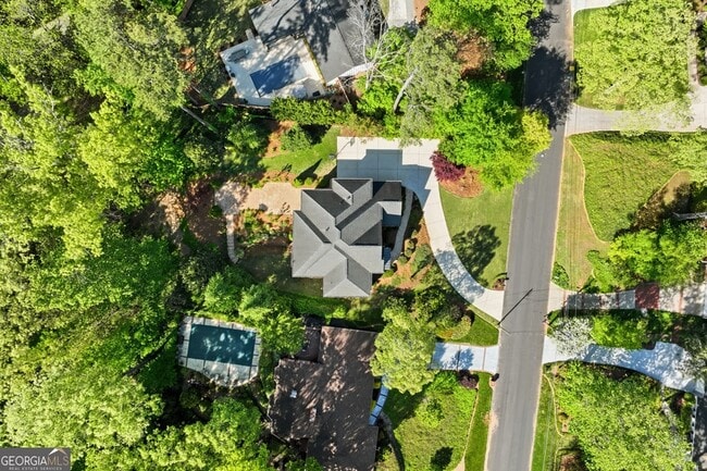 Building Photo - 6740 Castleton Dr NW