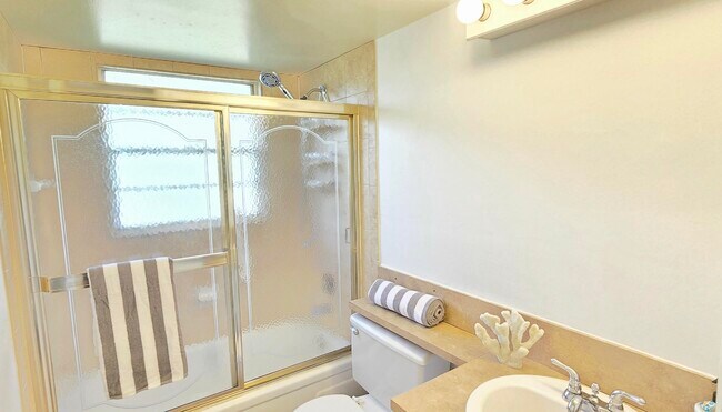 Building Photo - 184 Tilford I