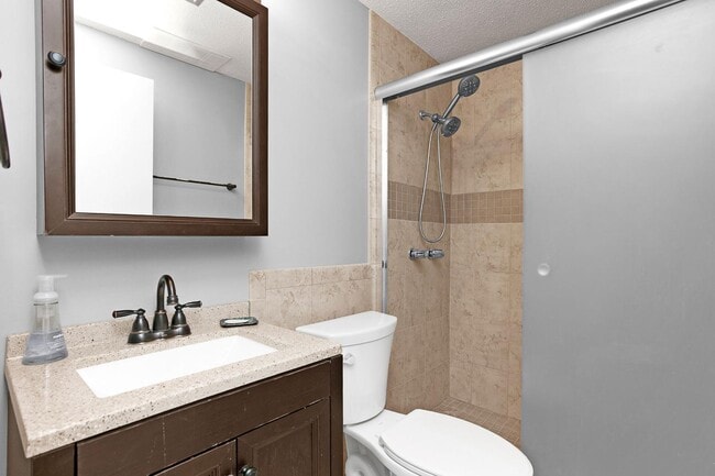 Building Photo - 705 Bon Aire Dr