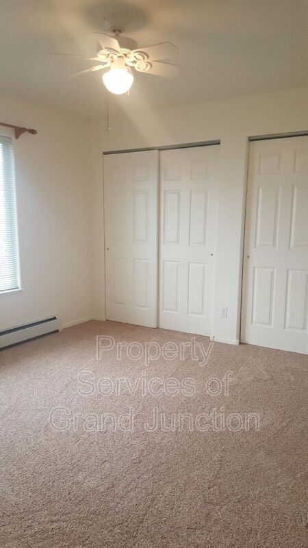 Building Photo - 654 Ignacio St