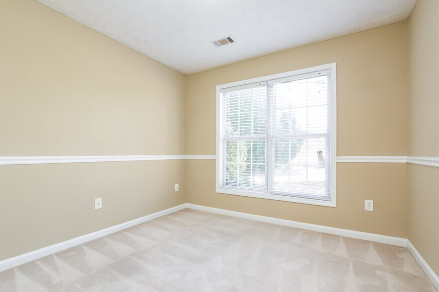 Building Photo - 1016 Fishback Way