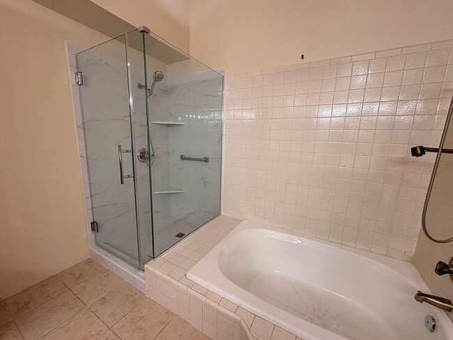 Building Photo - Townhome -  Sedona/Village of Oak Creek -Canyon Mesa