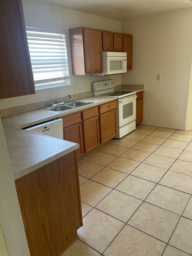 Building Photo - 1403 Diamond Bluff