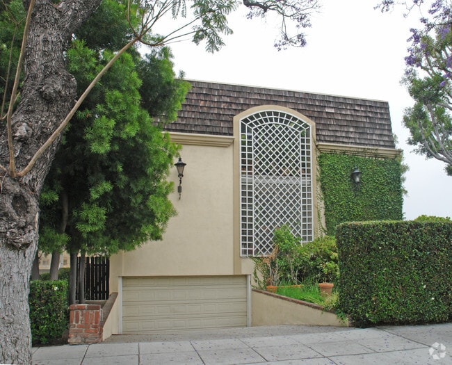 Building Photo - 9191 Burton Way
