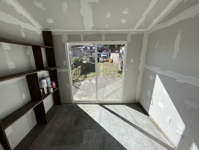 Building Photo - 934 S 21st St