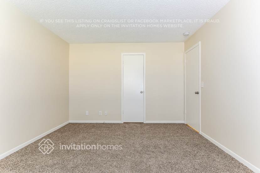 Building Photo - 4131 Ixora Ct S