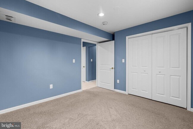 Building Photo - 3331 Spring Ln