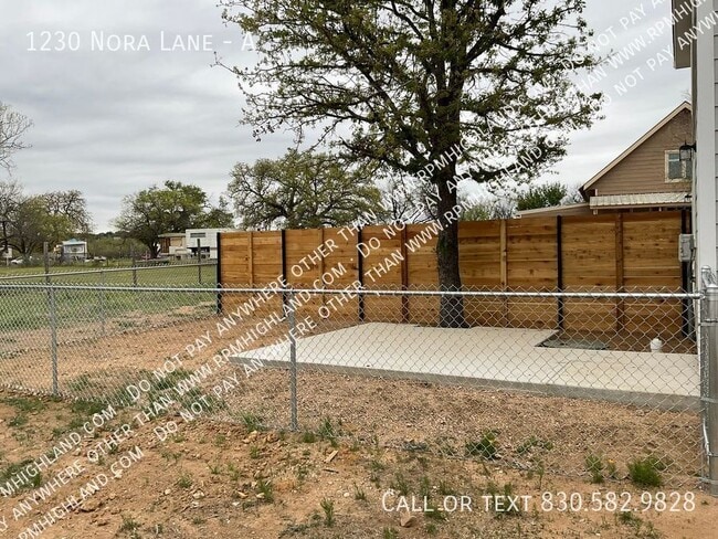 Building Photo - 1230 Nora Ln