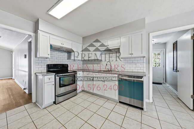 Building Photo - 4668 Bridlewood Dr