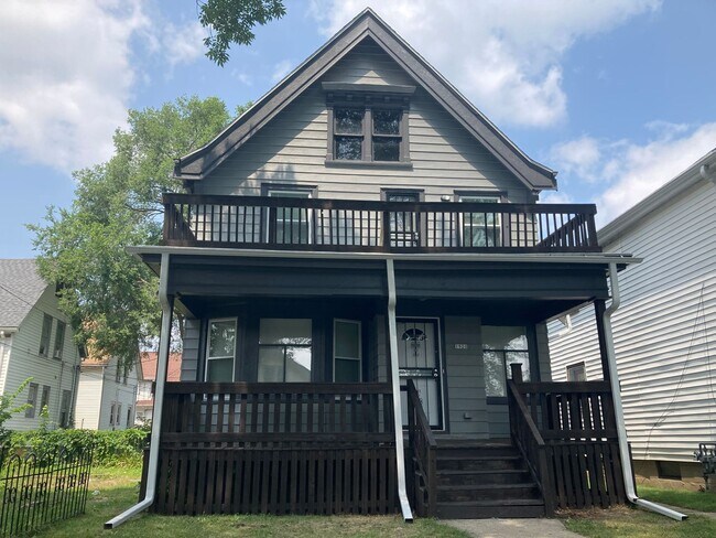 Building Photo - 20 W Melvina St