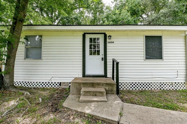 Building Photo - 24204 Linda Ln