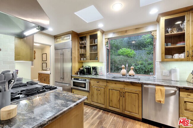 Building Photo - 3425 Oak Glen Dr