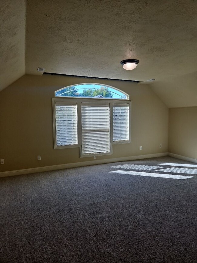 Building Photo - Beautiful 4 bedroom, 3 bath home in Meridian.